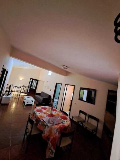 Betty House. Apartment Санта Крус Екстериор снимка